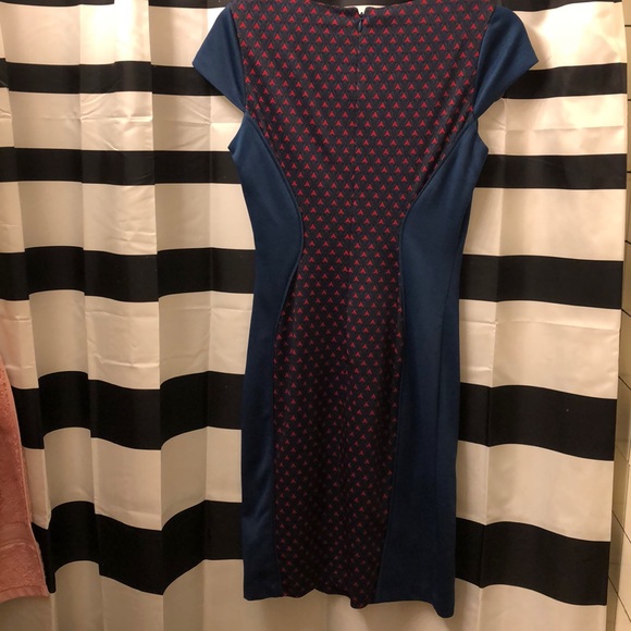 Andrew Marc geometric print body con dress size 2 - Picture 3 of 3